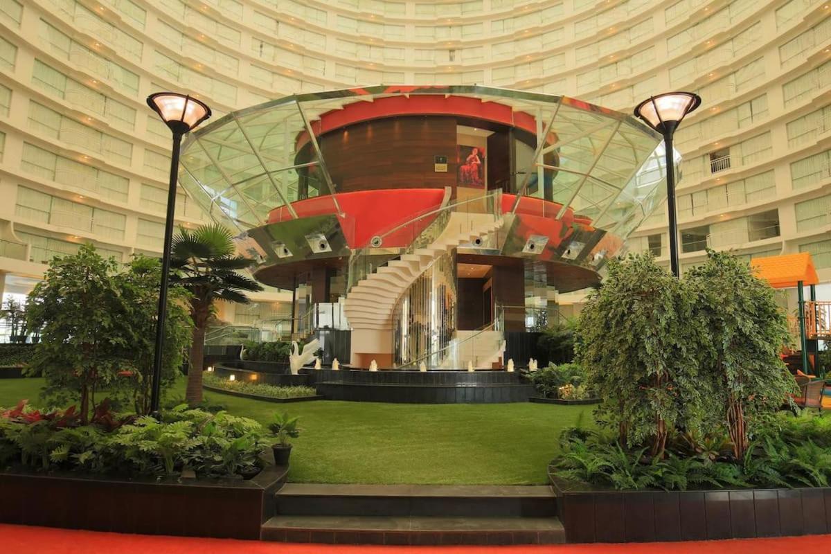 Rajhans Belliza Luxurious Studio Apartment Surate Extérieur photo