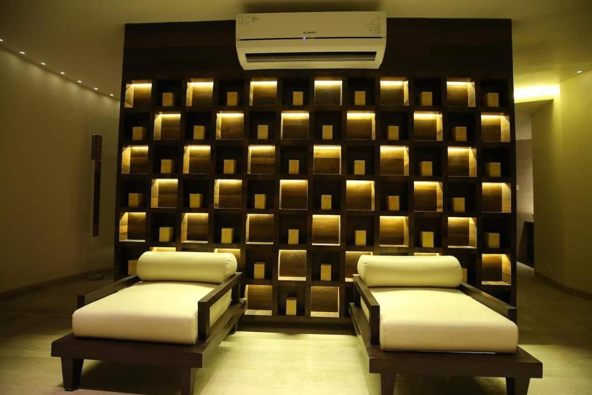 Rajhans Belliza Luxurious Studio Apartment Surate Extérieur photo